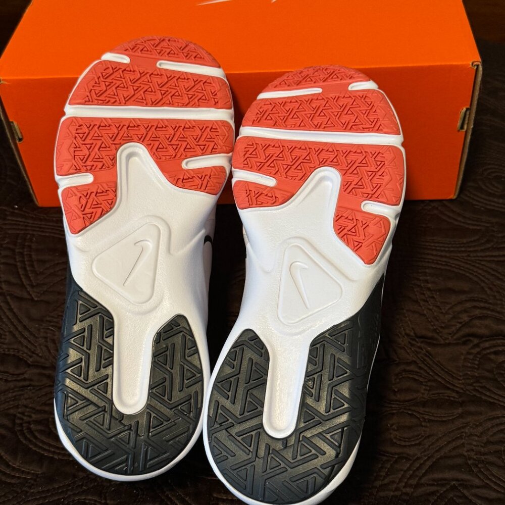 Final Sale!!! 🌺 NIKE 🌺 Nike Legend Essential 2 Women's Training Shoes Sneakers - Picture 3 of 6